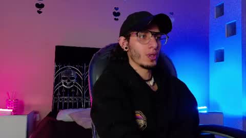 vergil_noir online show from June 30, 4:01 am