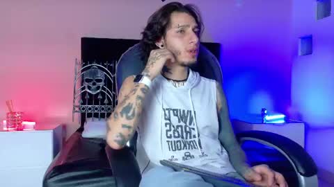 vergil_noir online show from July 3, 4:17 am