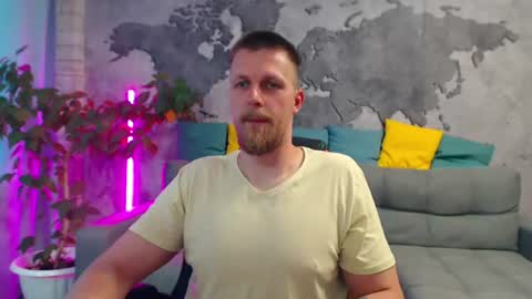 vikingchrisss online show from July 10, 11:04 am