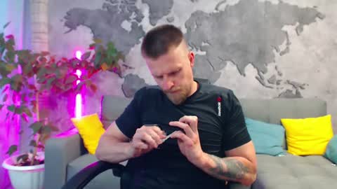 vikingchrisss online show from July 4, 10:19 am