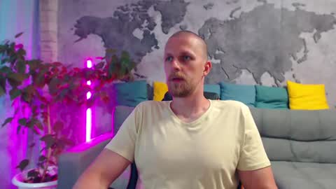 vikingchrisss online show from July 19, 10:51 am
