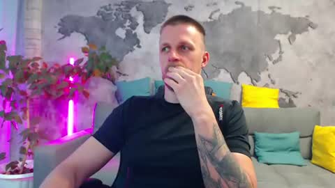 vikingchrisss online show from June 22, 10:23 am