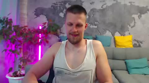vikingchrisss online show from June 13, 10:36 am