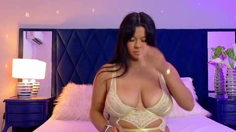 Violet  online show from June 2, 8:00 pm