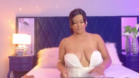 Violet  online show from June 4, 8:15 pm