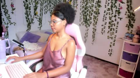 Violeta online show from May 15, 6:04 pm