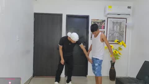 voyeurism_guys online show from June 8, 10:21 pm