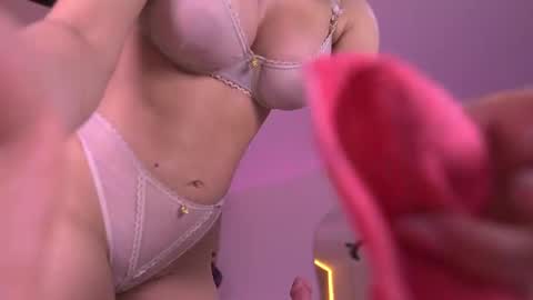 Violeta online show from May 14, 3:05 am
