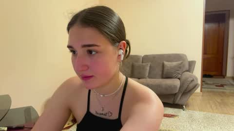 Anna online show from May 31, 3:44 pm