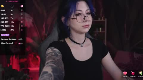 little girl who is always rightLisa online show from May 20, 1:57 am