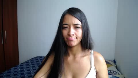 Ilauren online show from May 12, 7:01 pm
