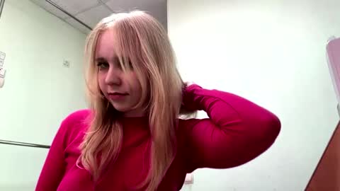 Anny online show from May 22, 1:18 pm
