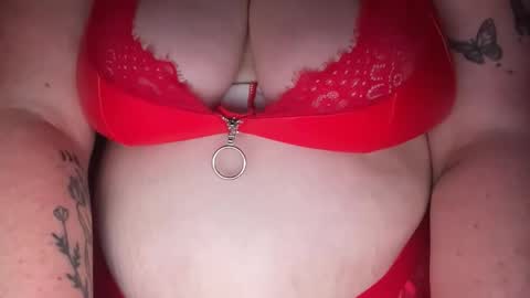 xopeachybaby online show from May 4, 11:50 am