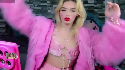 Femboy Exotic online show from June 28, 9:27 am