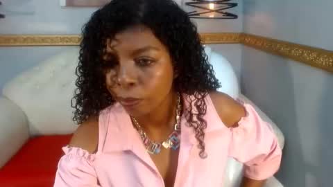 xtinarave online show from June 1, 7:15 pm