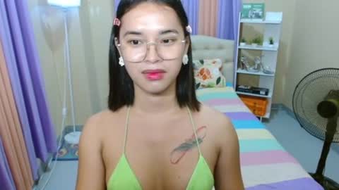 CHLOES ROOM online show from May 23, 7:04 am