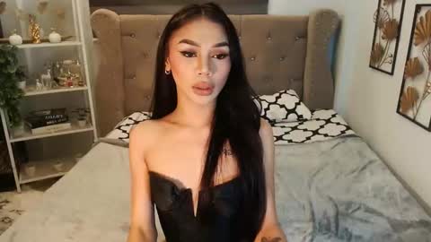 y0unggoddess69xxx online show from May 19, 10:22 am
