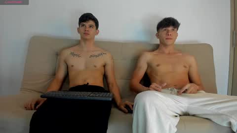 yizus_bonz online show from May 21, 11:11 pm