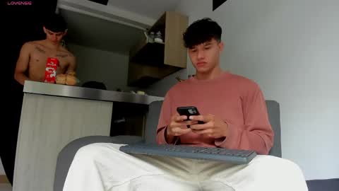 yizus_bonz online show from May 23, 3:08 pm