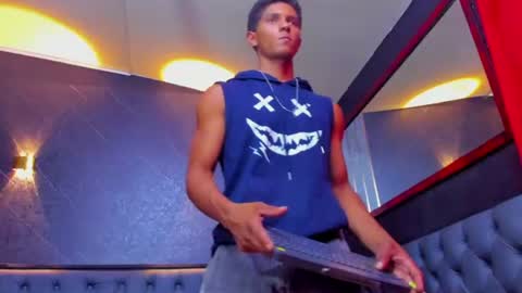 Yoel online show from June 24, 6:59 pm