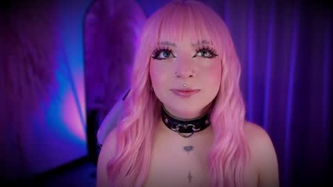 Cami independent model online show from May 30, 6:34 am