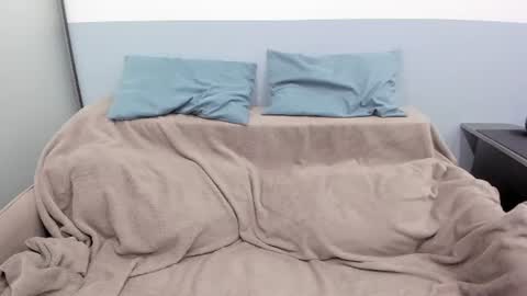 your_shy_guy online show from June 28, 9:44 pm