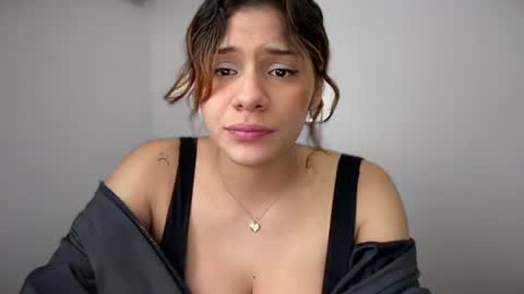 yourcutemolly__ online show from June 9, 8:30 pm