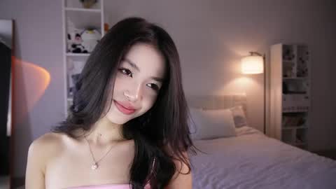 yourlittlesunrise_ online show from May 22, 5:47 am