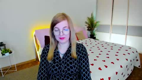 Alice online show from May 28, 9:40 am