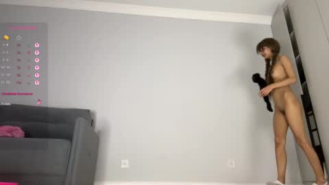 yuakiss online show from May 9, 7:36 am