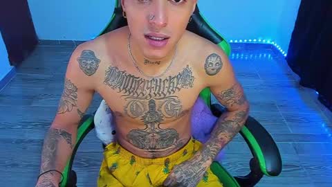 BiG Zafiro online show from May 15, 12:57 pm