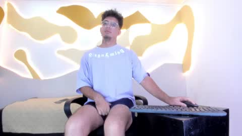 zeustrys online show from July 28, 4:39 pm