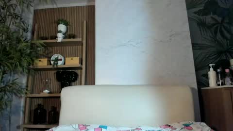 zoeblanc online show from June 3, 3:09 am