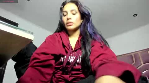 Zoe online show from May 16, 8:51 pm