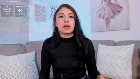 Zoey  online show from May 6, 1:17 pm