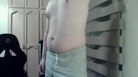 Himbo fox online show from June 9, 4:23 am