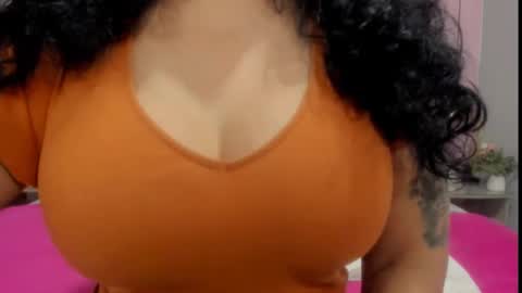 Snapshot of 00valeriasexxx chatting on February 15, 8:54 am Valeria online show from February 15, 8:54 am