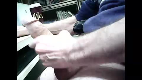 01quebecboy69 online show from March 17, 7:52 pm