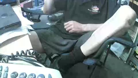 Snapshot of 04oldskool chatting on October 16, 2:33 am 04oldskool online show from October 16, 2:33 am