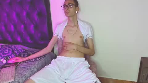 Snapshot of 0_ojacob chatting on September 11, 1:18 am 0 oJacob online show from September 11, 1:18 am