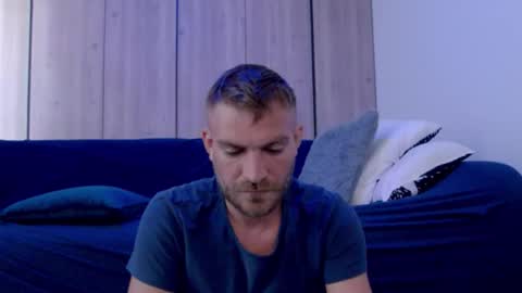 Snapshot of 10in_deluxe chatting on October 19, 8:30 am 10in_deluxe online show from October 19, 8:30 am