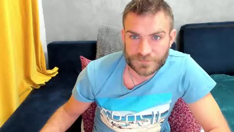 Snapshot of 10in_deluxe chatting on February 24, 4:47 pm 10in_deluxe online show from February 24, 4:47 pm