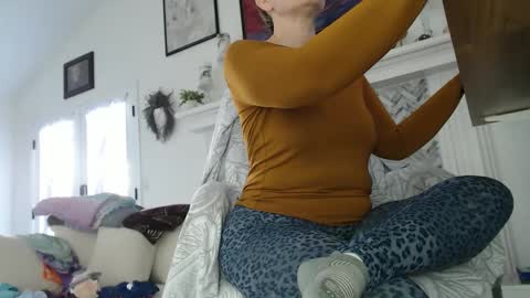 Aurora Willows online show from December 21, 8:37 pm