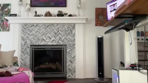 Aurora Willows online show from March 12, 3:29 pm