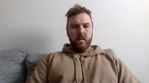 123holt123 online show from March 30, 8:09 pm