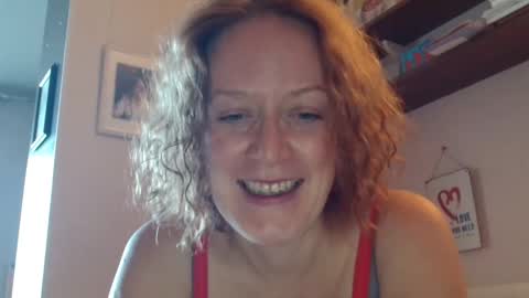 Snapshot of 12ennie chatting on September 25, 6:42 am 12ennie online show from September 25, 6:42 am
