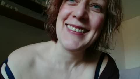 12ennie online show from March 24, 7:58 am