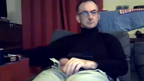 Snapshot of 18remy45 chatting on February 22, 6:19 pm 18remy45 online show from February 22, 6:19 pm