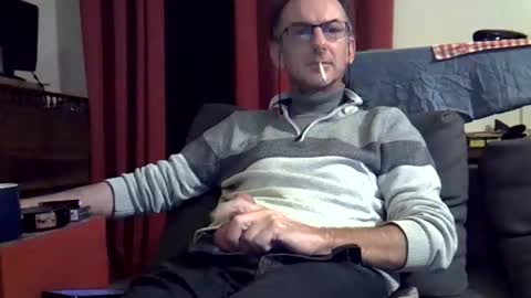 Snapshot of 18remy45 chatting on October 11, 10:24 pm 18remy45 online show from October 11, 10:24 pm