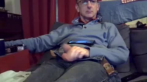 Snapshot of 18remy45 chatting on March 3, 8:43 pm 18remy45 online show from March 3, 8:43 pm